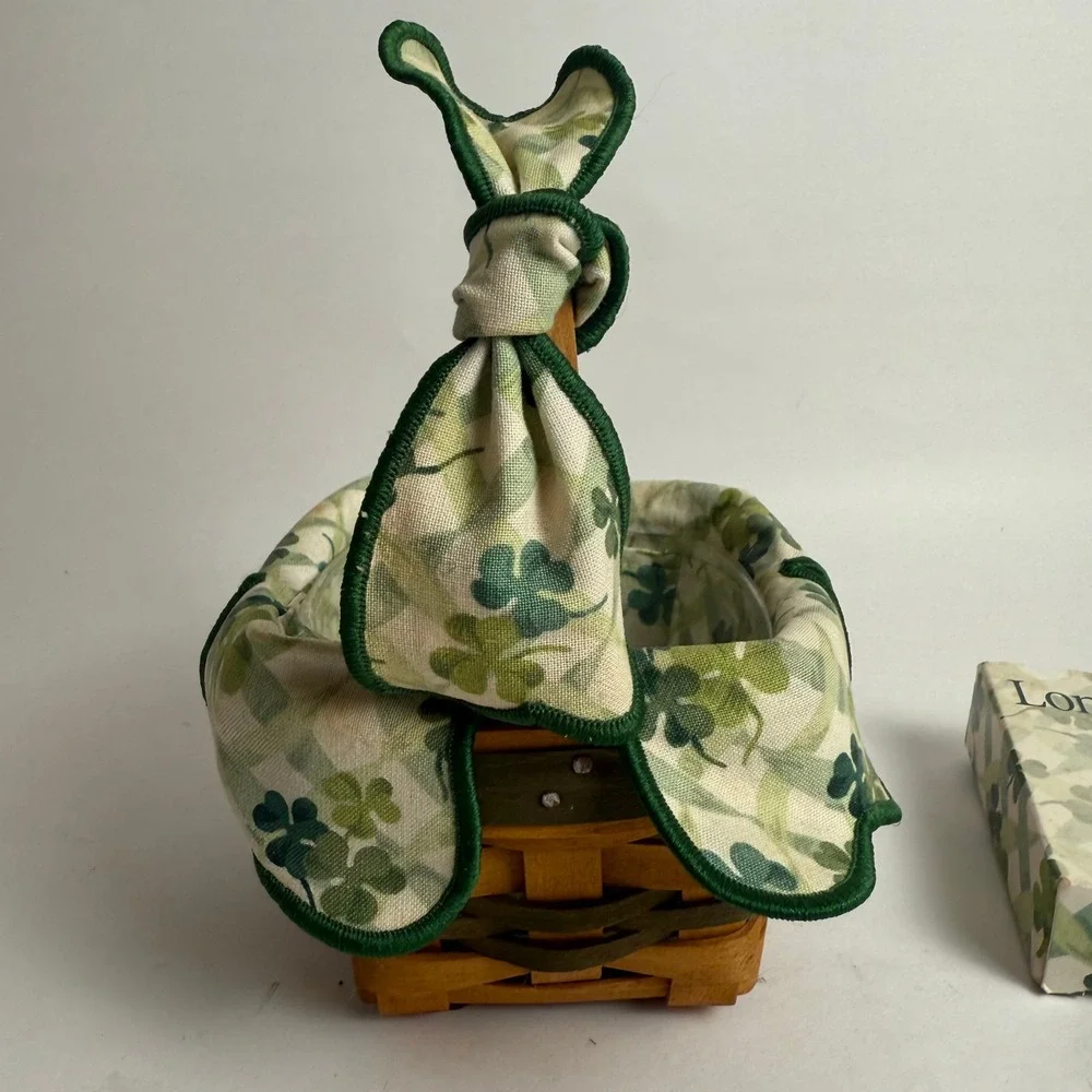 Longaberger 1999 St. Patrick's Day Lots of Luck Basket with Liner and‎ Protector